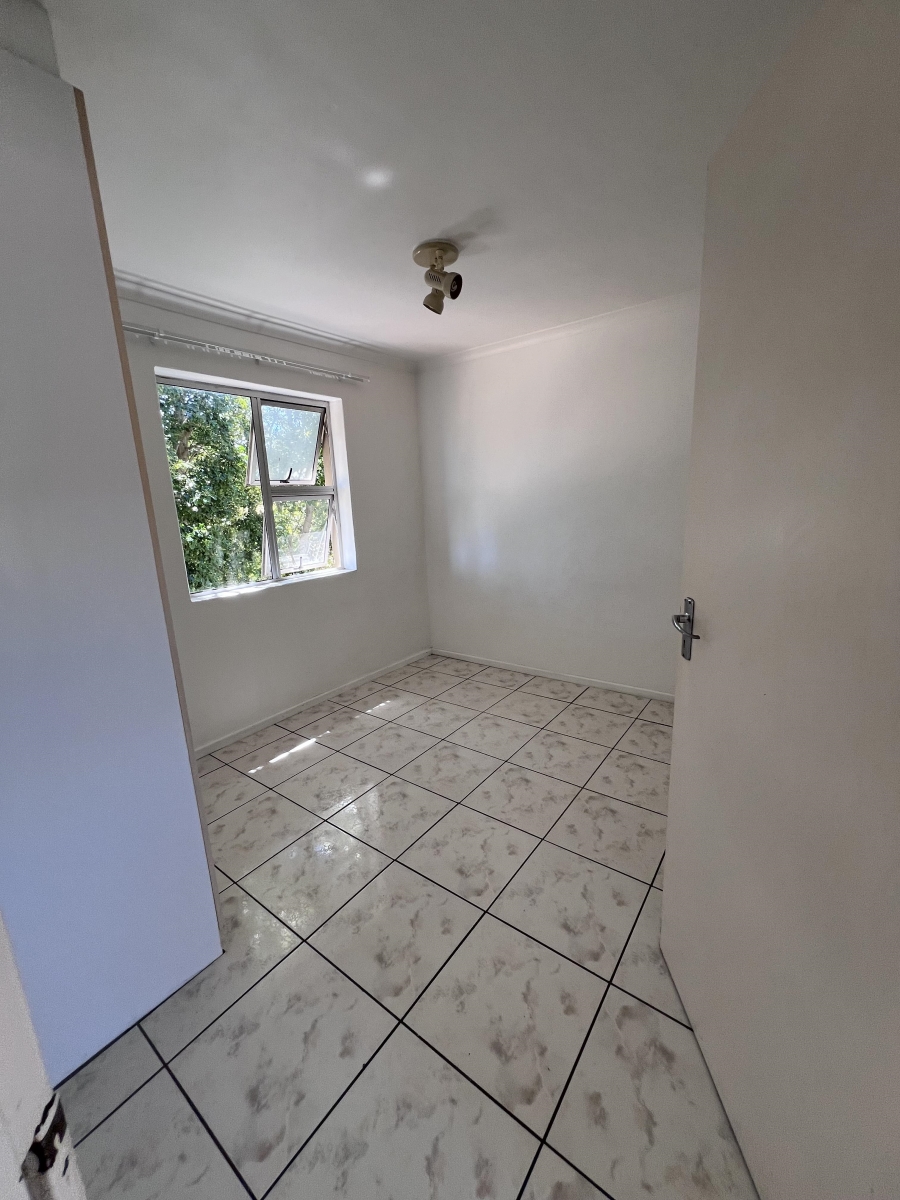 2 Bedroom Property for Sale in Anchorage Park Western Cape